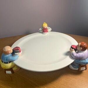 1997 Lotus Chubbies Lets Eat Cake 12" Ceramic Footed Cake Plate